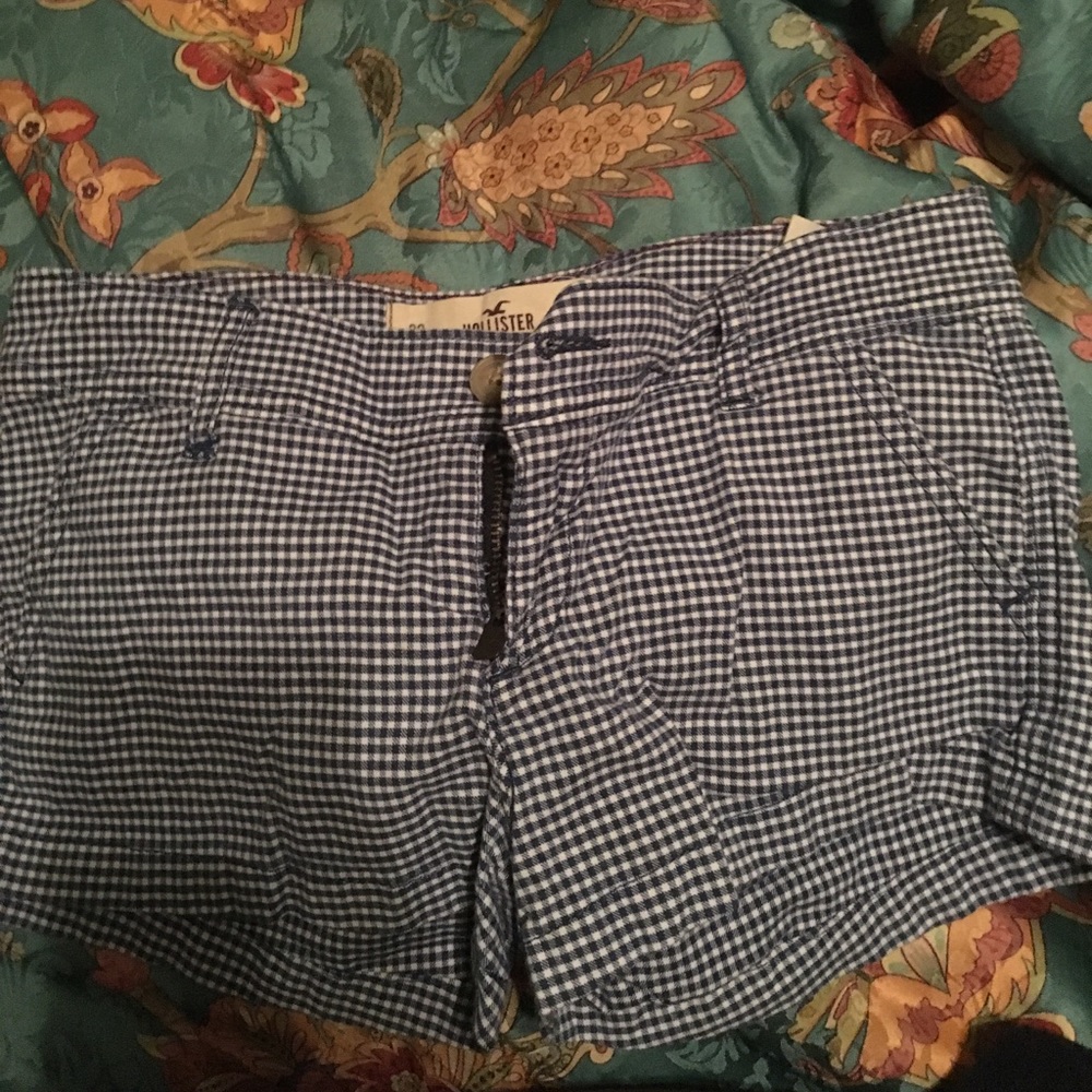 White&blue Hollister shorts