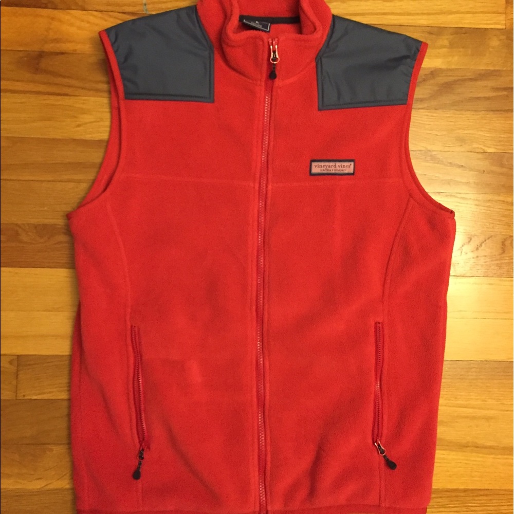 Red vineyard vines fleece vest