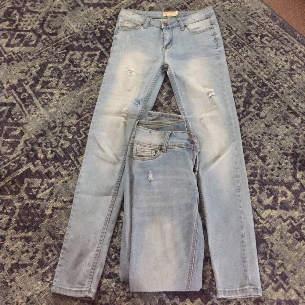 LOT of 2 Skinny Jeans!!