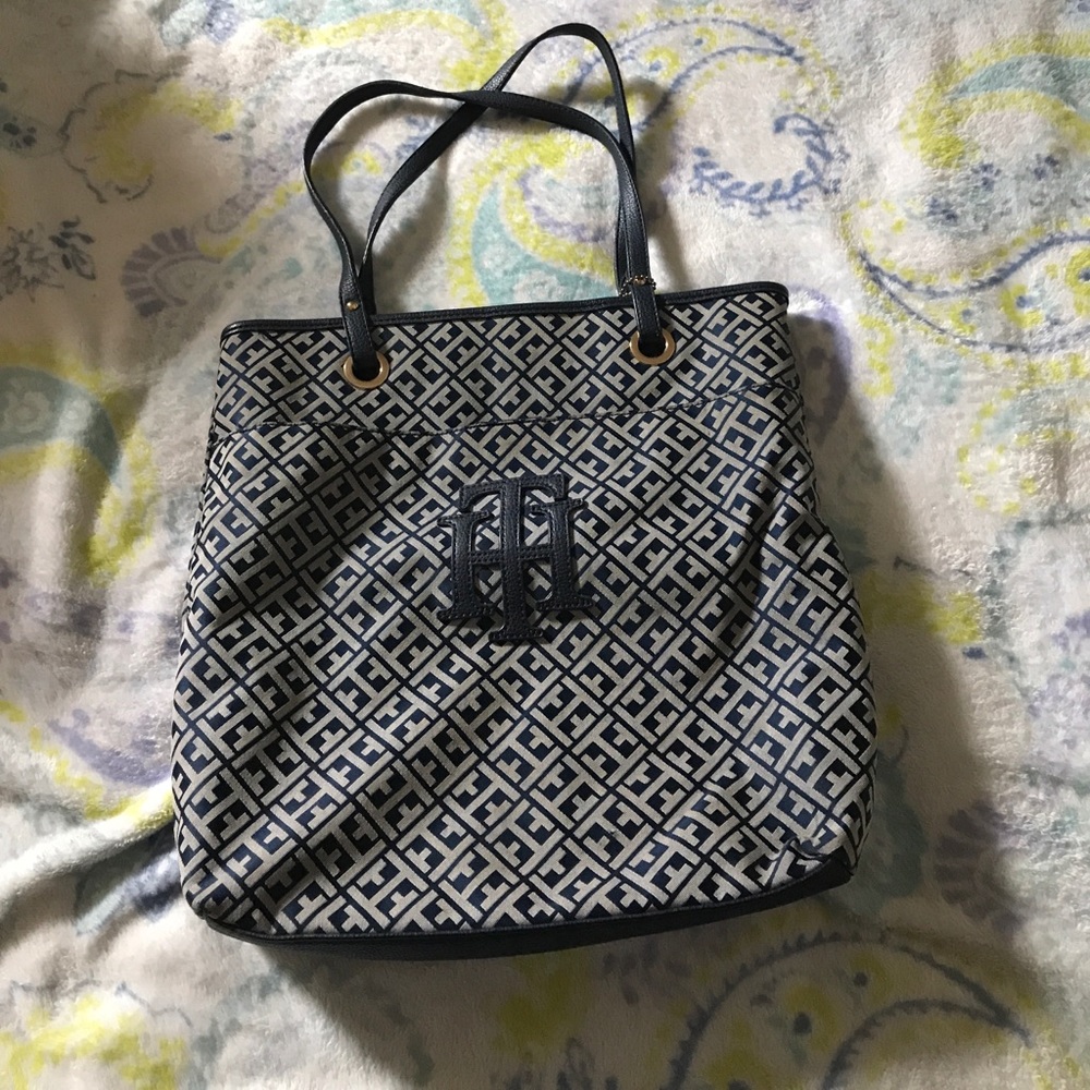 Navy blue Tommy Hilfiger purse