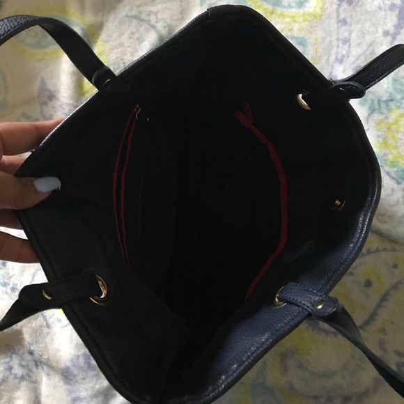 Navy blue Tommy Hilfiger purse - Picture 4 of 4