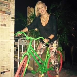 Meet your Posher, Beatriz