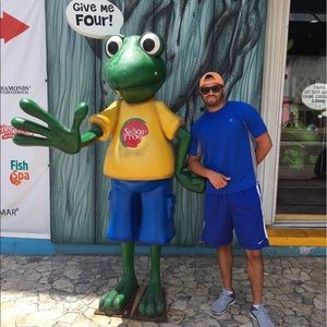 Meet your Posher, Troy