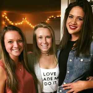 Meet your Posher, Elise