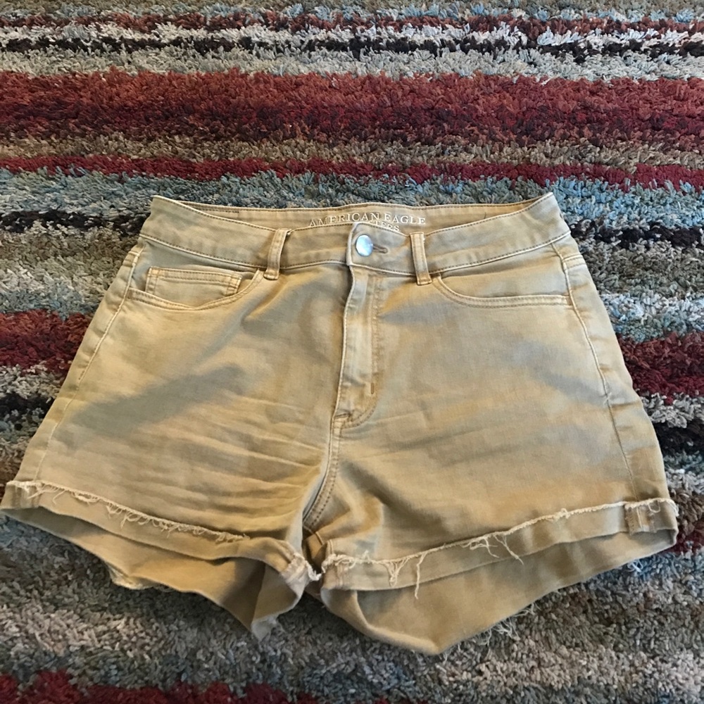 American Eagle Outfitters shorts tan