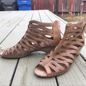 Beautiful PIKOLINOS sandals