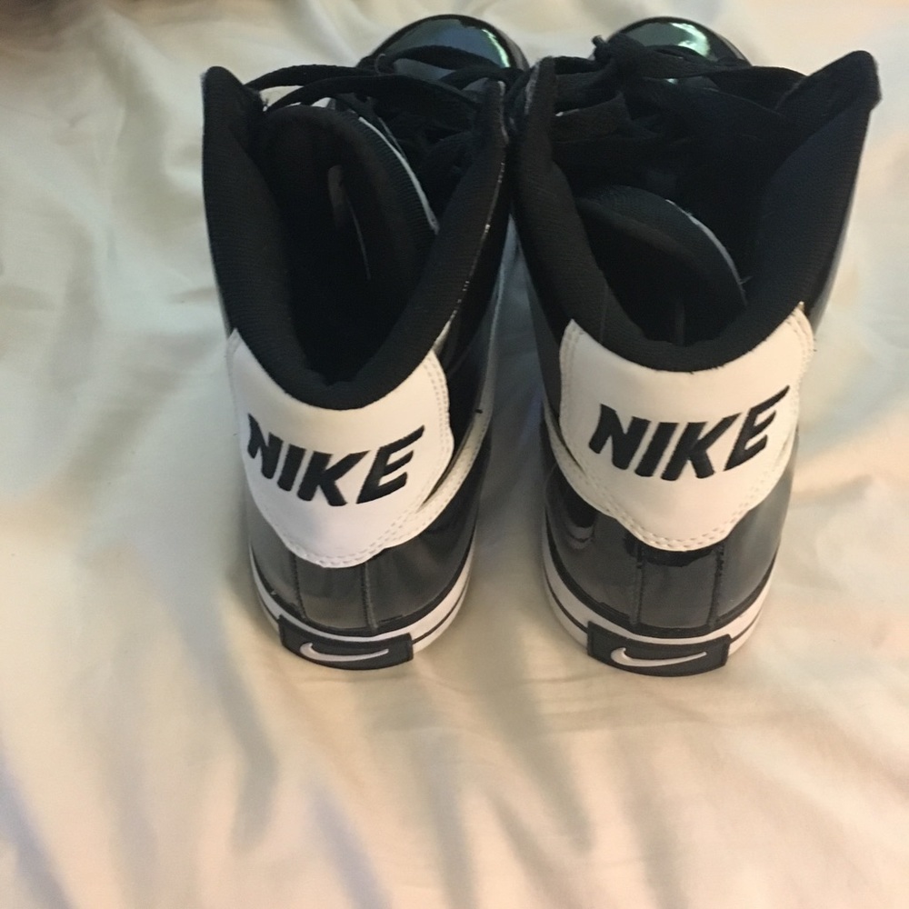 Nike high tops size 7.5