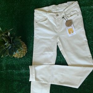 Brand new Zara white skinny jeans stretch