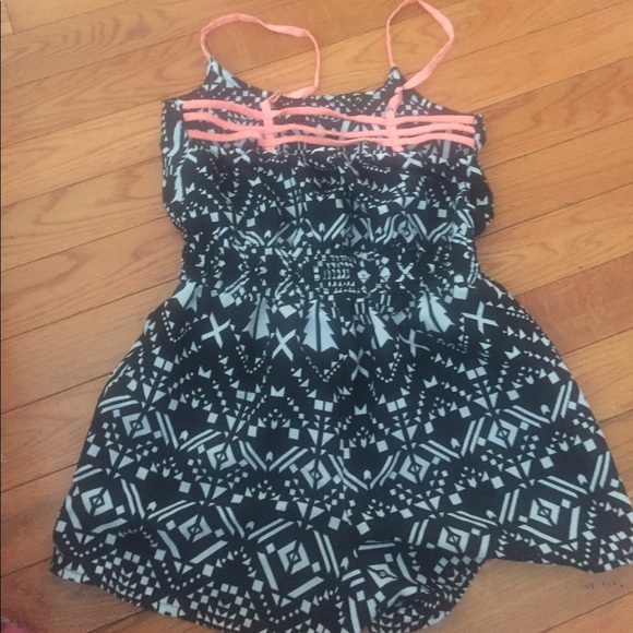 Like new girls romper - Picture 2 of 2