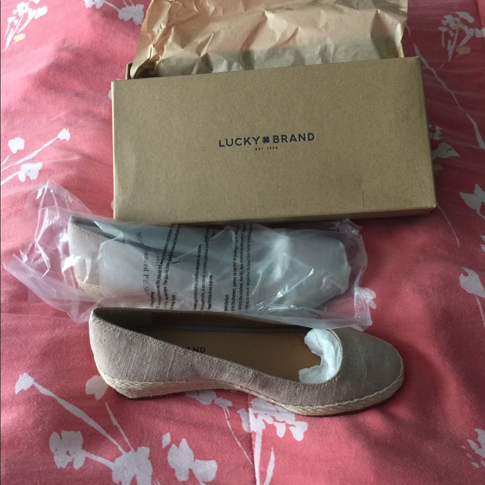 Brand new tilly wedge