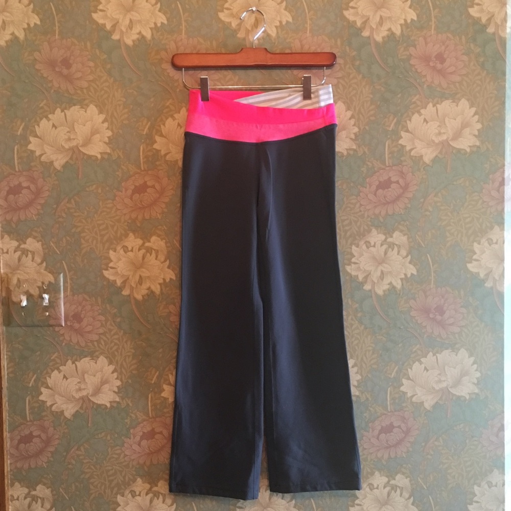 Lululemon yoga pants