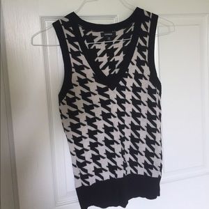 B&W Houndstooth Sweater Vest