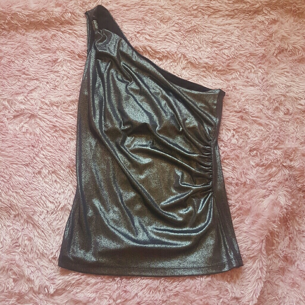1 shoulder party shirt