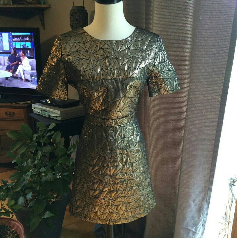 Beautiful gold metallic geometric dress