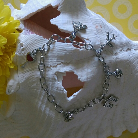 Bracelets - Picture 3 of 4