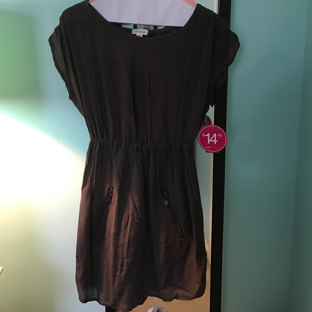 short sleeve dress