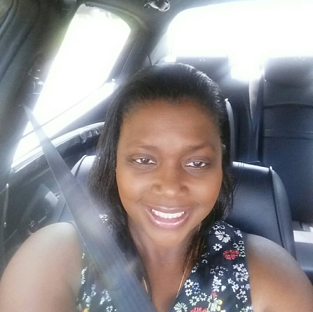 Meet your Posher, Tia