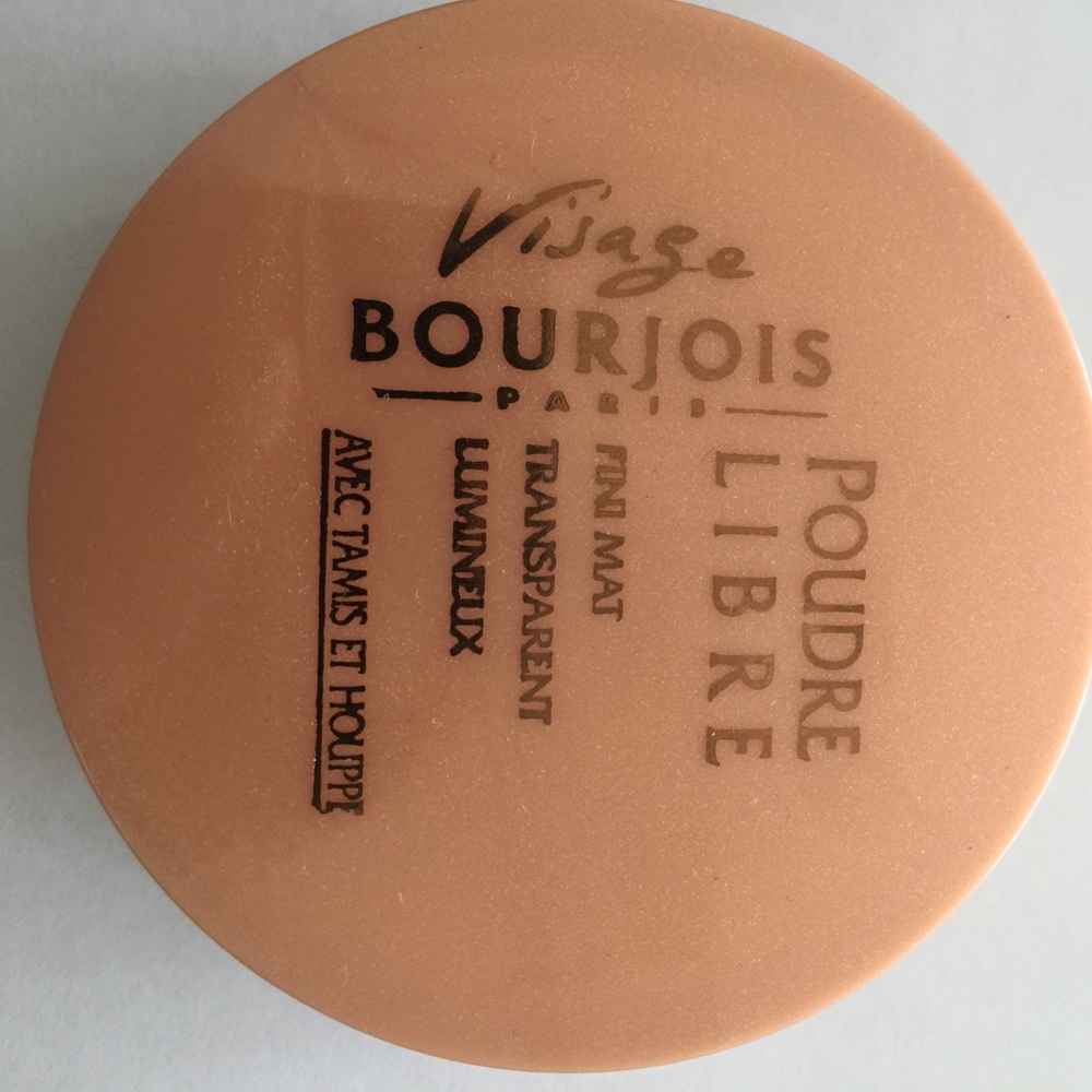 Translucent Powder - Picture 2 of 4