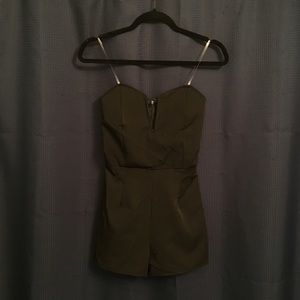 *SALE* {New} Black Strapless Romper