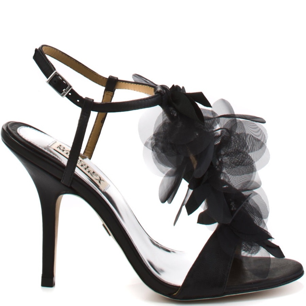 Size 6 Badgley Mischka Dreamy Heels