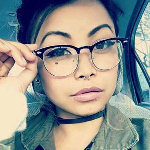 Meet your Posher, Janelli