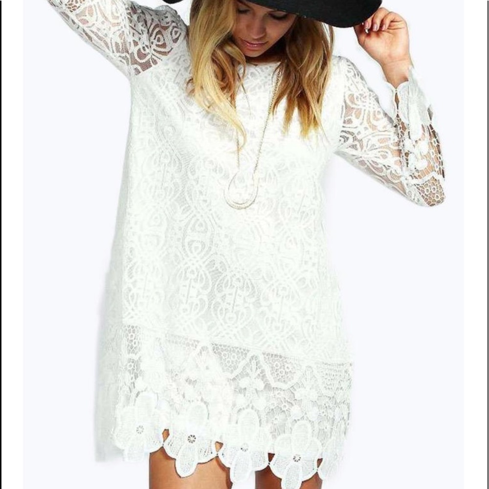 LACE LONG SLEEVE DRESS IN BLACK