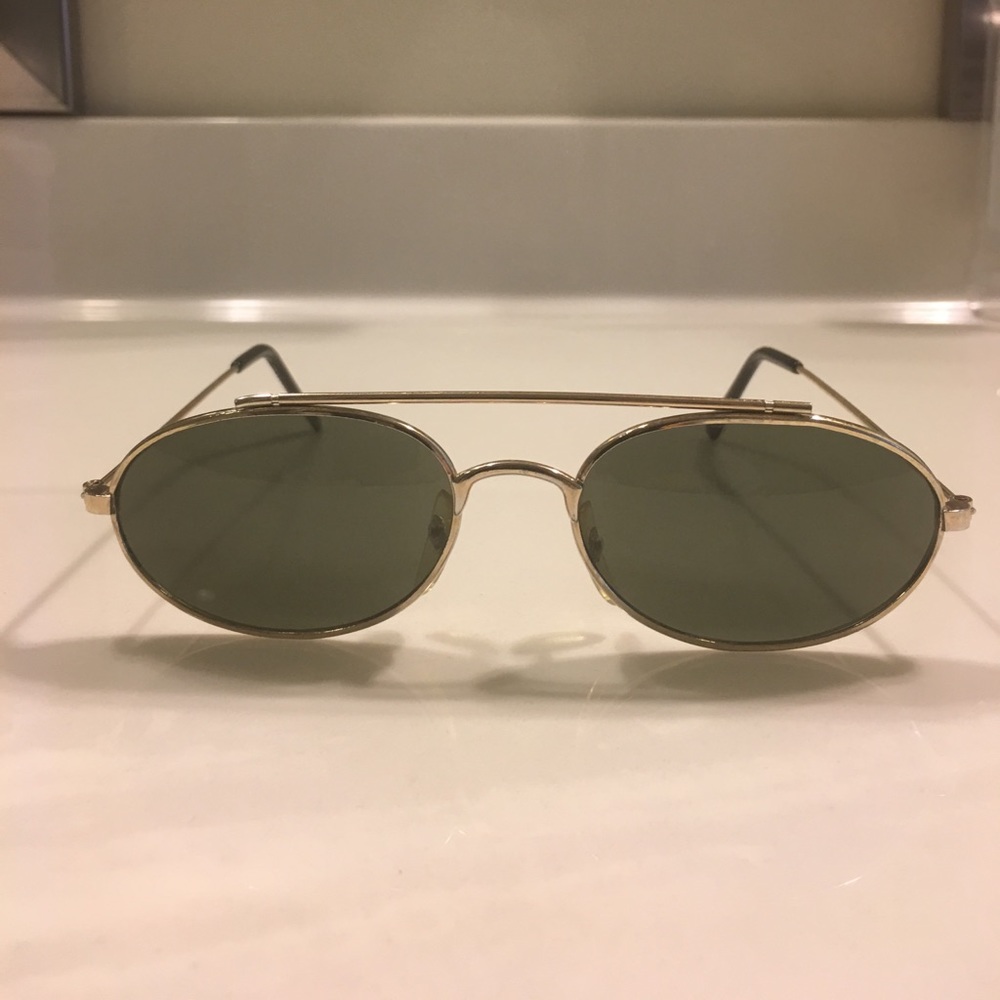 Tiny sunglasses are back!