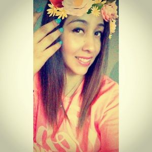 Meet your Posher, Claudia