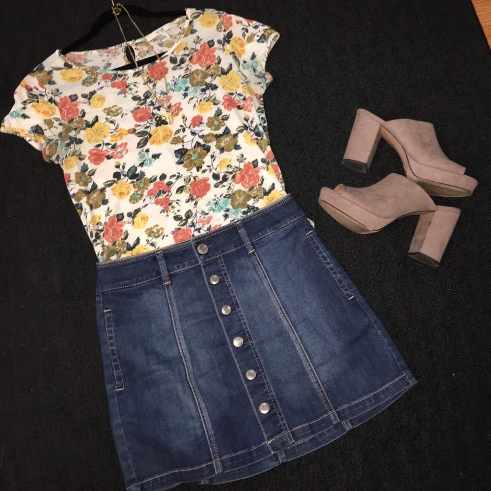 Floral forever 21 tee