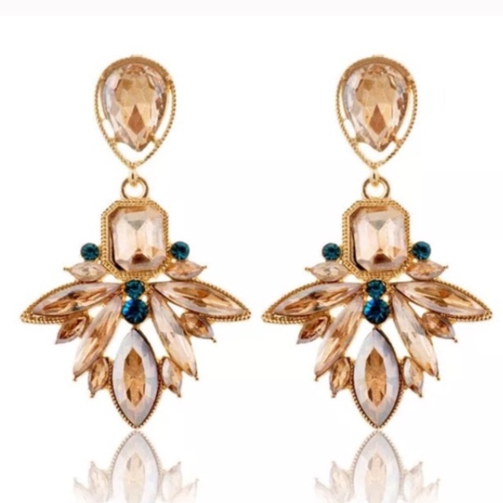 🆕 Champagne Chandelier Earrings - Picture 4 of 8