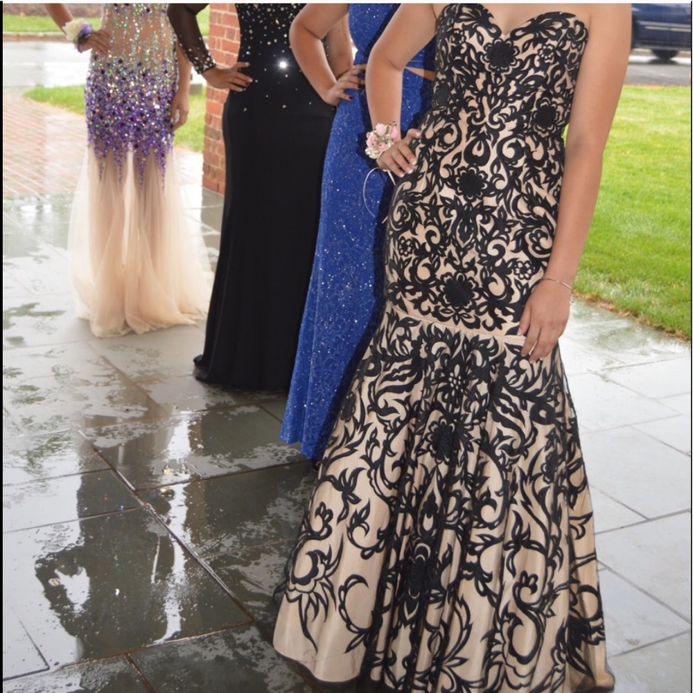 Prom/pageant dress