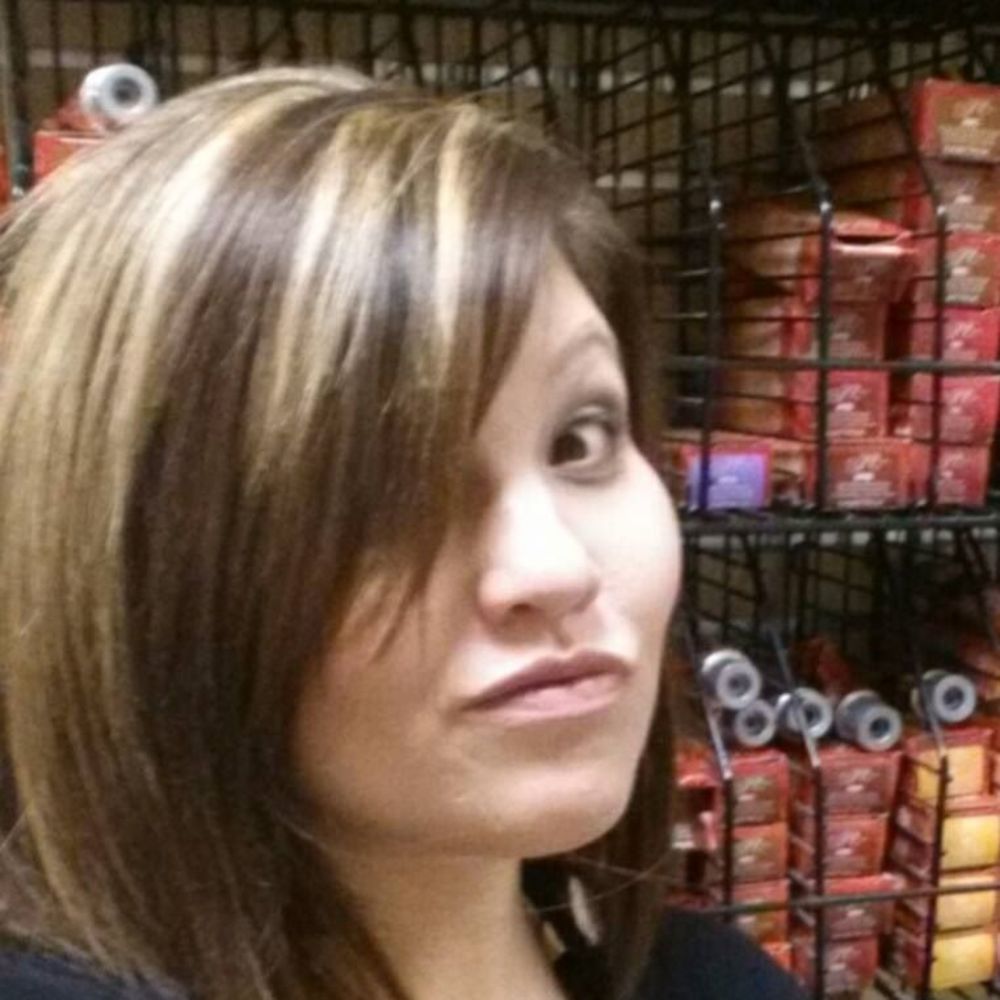 Meet your Posher, Danielle