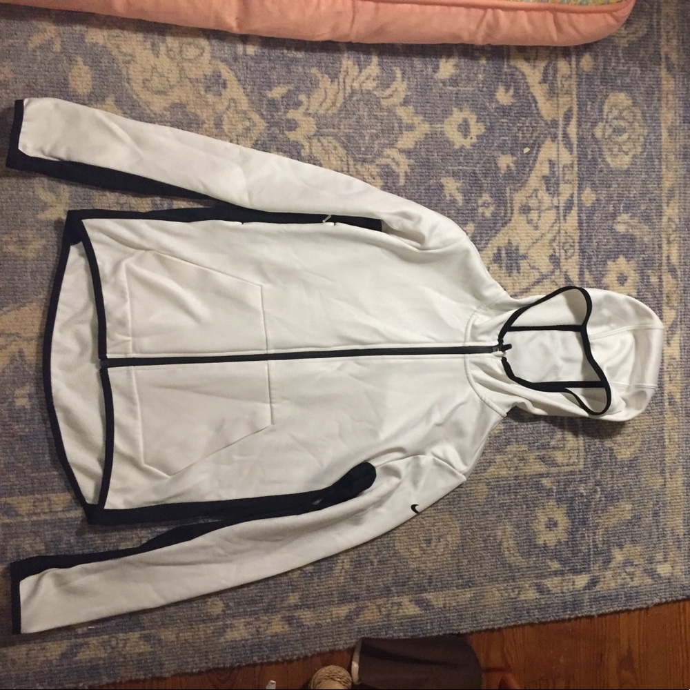 Nike therma fit sweatshirt size small