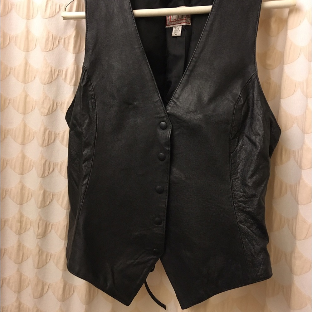 Great leather vest, small