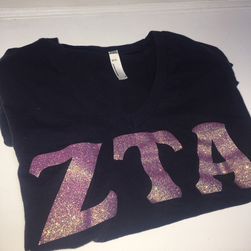 ZTA Zeta Tau Alpha Navy Sparkle Letters V-neck Tee