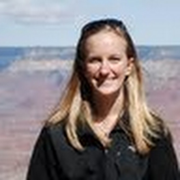 Meet your Posher, Alison - Picture 1 of 1