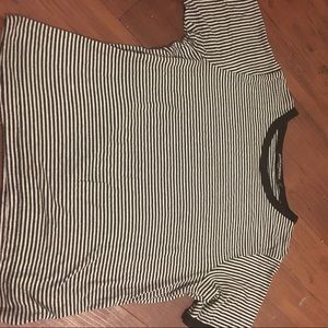 Brandy melville cropped t-shirt