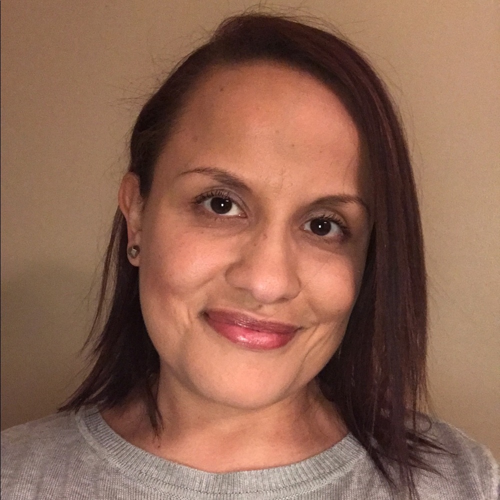 Meet your Posher, Elizabeth