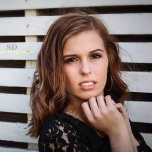 Meet your Posher, Abby