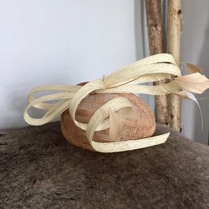 Vintage style fascinator