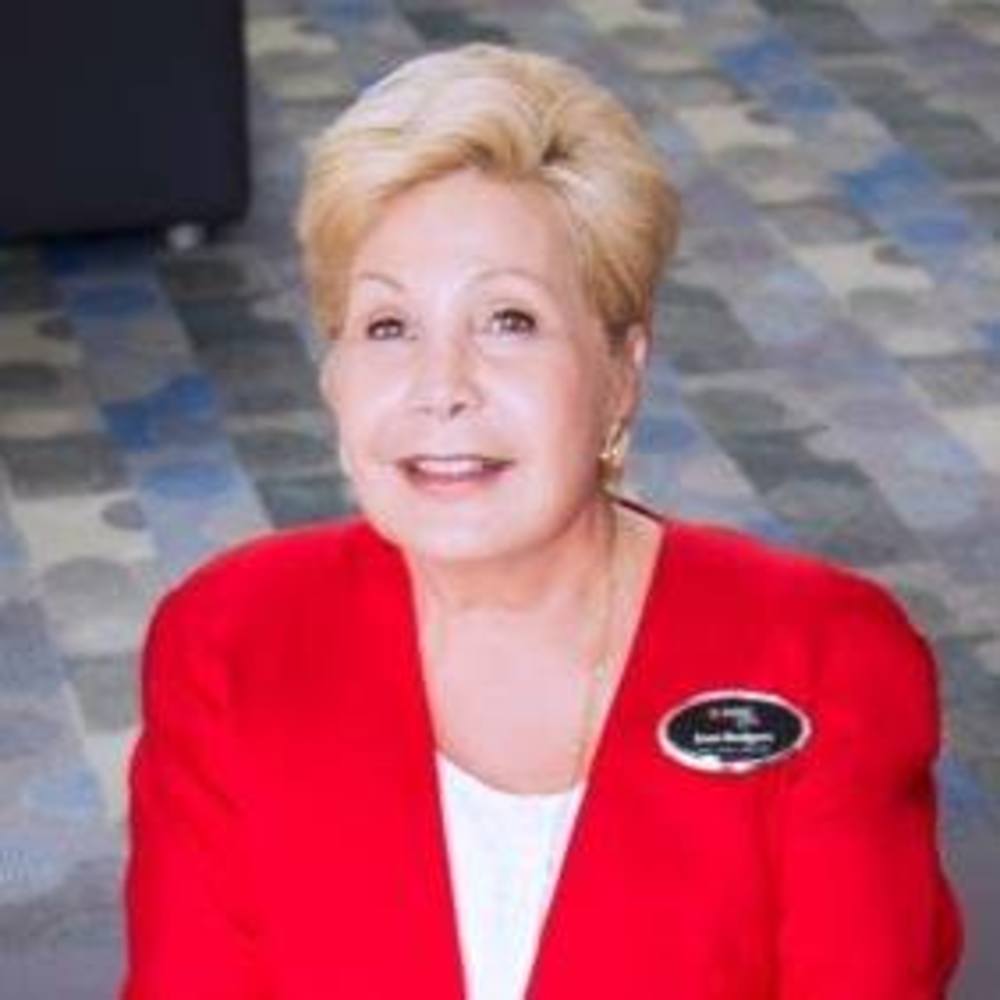 Meet your Posher, Joan