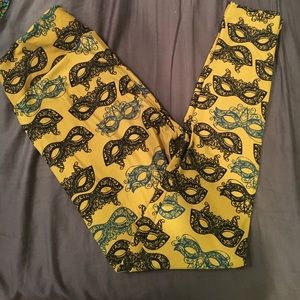 LuLaRoe mask leggings