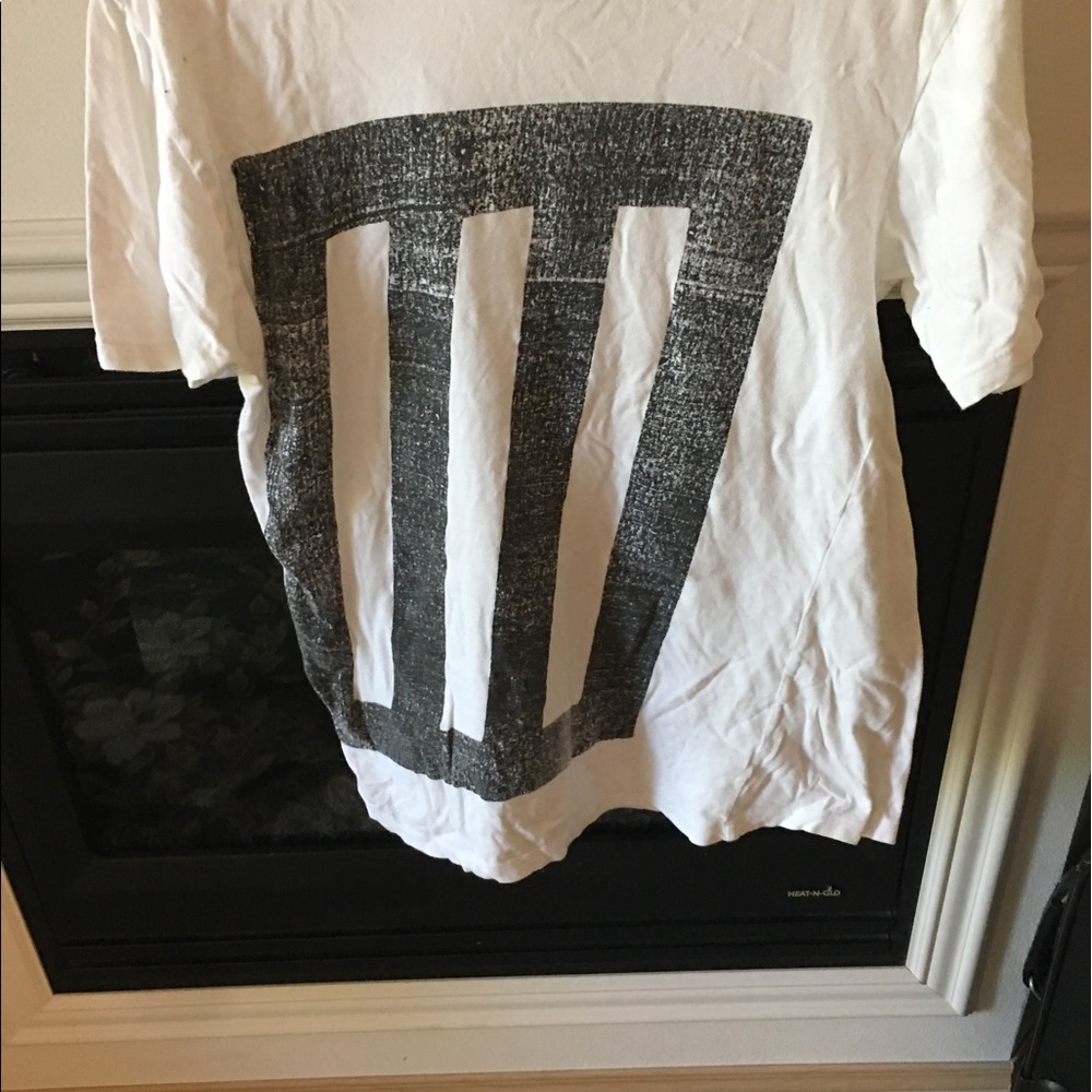 Paramore t shirt
