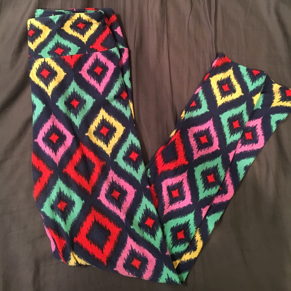 LuLaRoe triangle leggings
