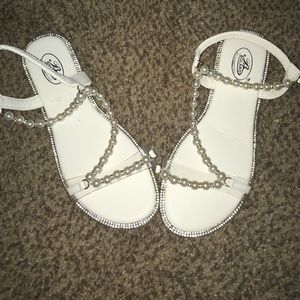 BOLARO white sandals with rhinestones and pearls