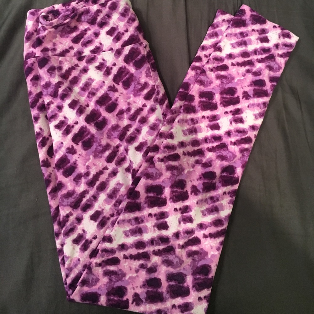 LuLaRoe pink and purple tie-dye leggings