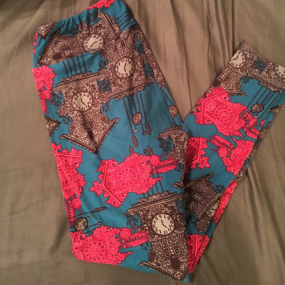 LuLaRoe cuckoo clocks