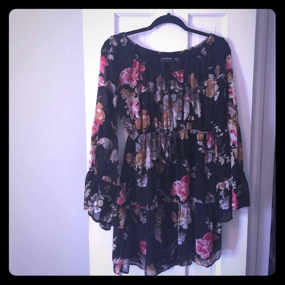 Size S Minkpink romantic flower print dress!