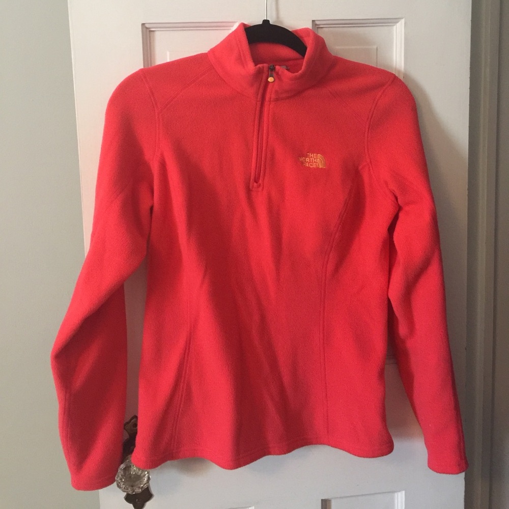 Size S Fleece North Face jacket