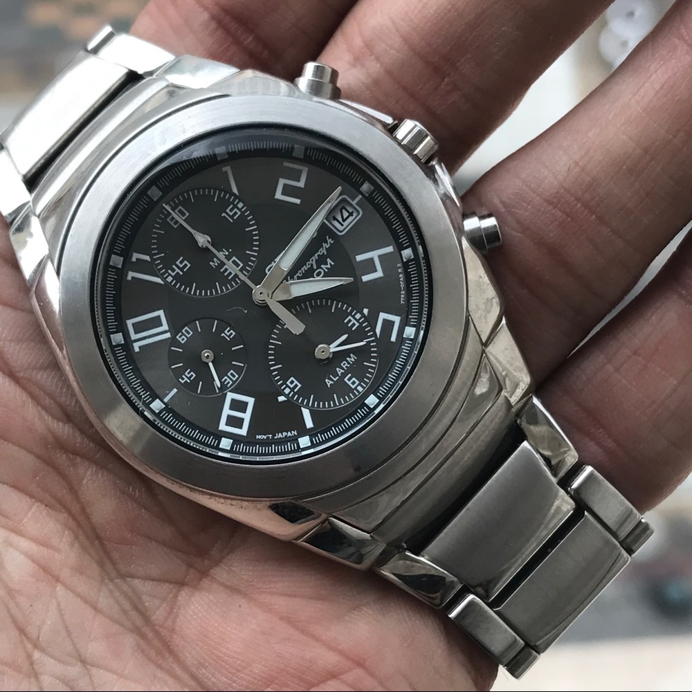 Seiko 40mm chronograph stainless steel watch